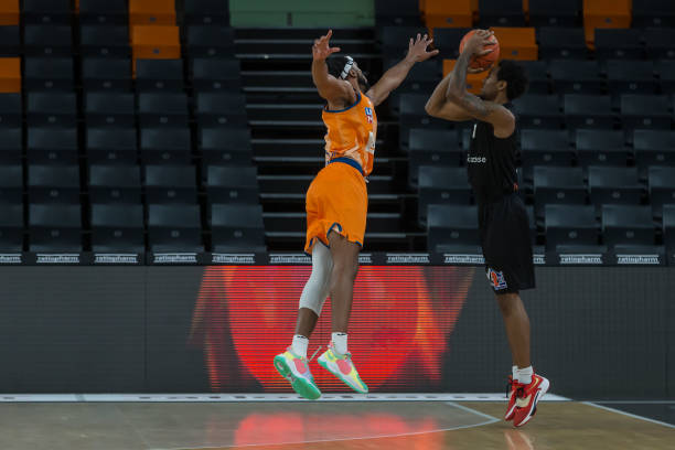 米兰有意赫罗纳23岁左后卫古铁雷斯，身价2500万欧元